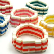 BRANSOLETKI PLASTIKOWE KOLOROWE (6 SZTUK)                                                                      0608-627 - 2