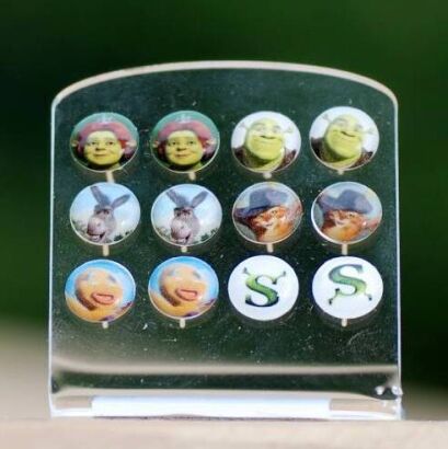 KOLCZYKI PLASTIKOWE NA PALETCE (6 PAR) SHREK 0714-21