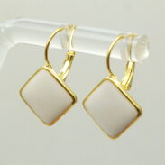 KOLCZYKI WISZĄCE EMALIOWANE BIAŁE ROMBY                                        (1788-1 SAM) - 3