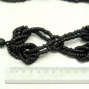 KORALE DREWNIANE / WISIOR W KOLORZE CZARNYM                                                                           0676-519 - 3