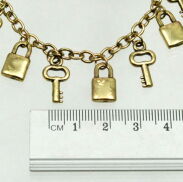 BRANSOLETKA  METALOWA  Z MAŁYMI ZAWIESZKAMI                                                                     0613-101 - 2