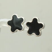 KOLCZYKI CZARNE W KSZTAŁCIE KWIATKA                                           (4804 SAM) - 2