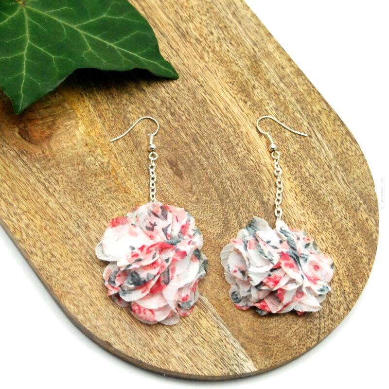 KOLCZYKI Z MATERIAŁU WISZĄCE, KOLOROWE KWIATY                                                                        (0611-83 SAH)