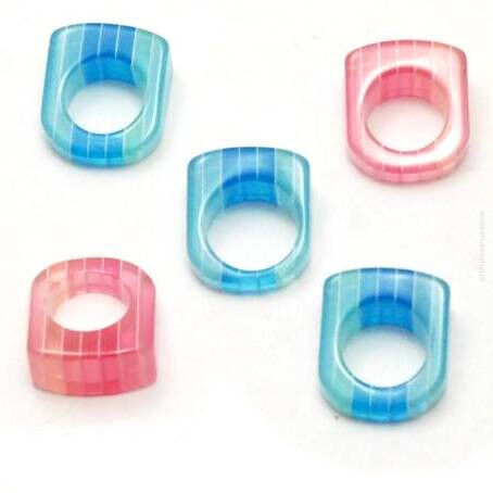 PIERŚCIONKI /OBRĄCZKI PLASTIKOWE GEOMETRYCZNE NIEBIESKIE I RÓŻOWE (5 SZTUK)                                                       0609-22