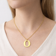 NASZYJNIK Z LITERKĄ 