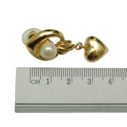 KOLCZYKI METALOWE Z PEREŁKĄ I WISZĄCYMI SERDUSZKAMI                                                                           (8652-4 SA) - 2