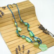 NASZYJNIK / KORALE NIEBIESKI ROZPINANY NA SZNURECZKACH                                        0612-1070 - 3