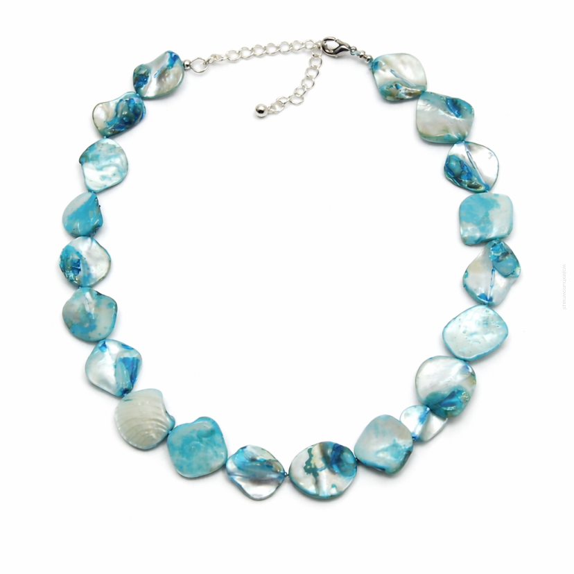 NASZYJNIK / WISIOREK NIEBIESKI Z MASY PERŁOWEJ (341LO2 SAM C)