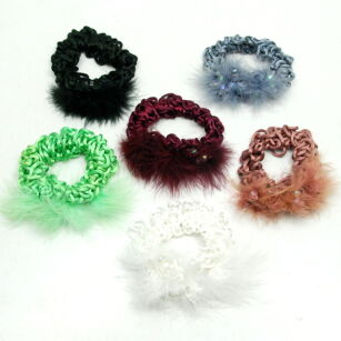 SCRUNCHIES                                                       0290-10